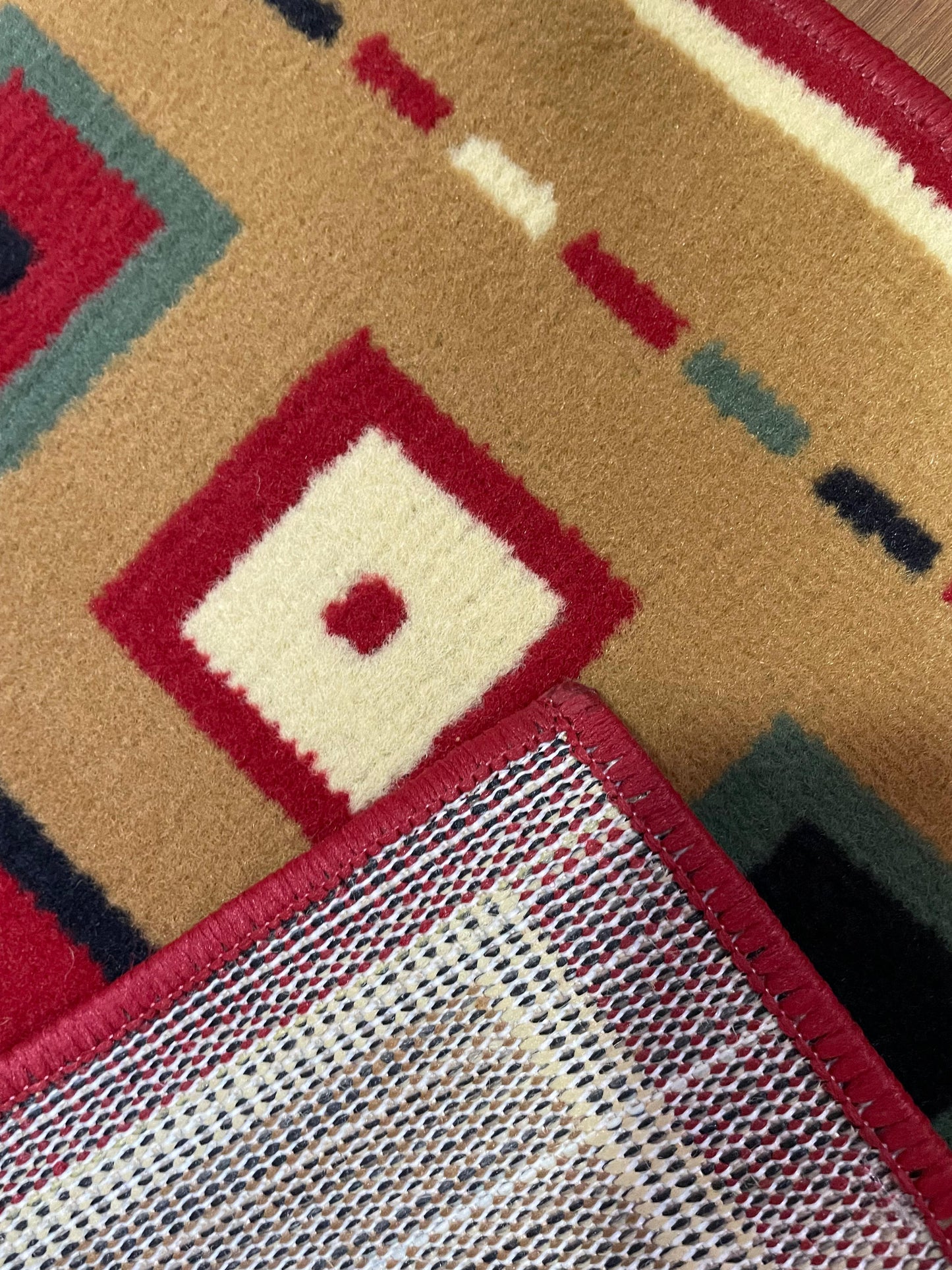 Bajada de cama Lirio Café